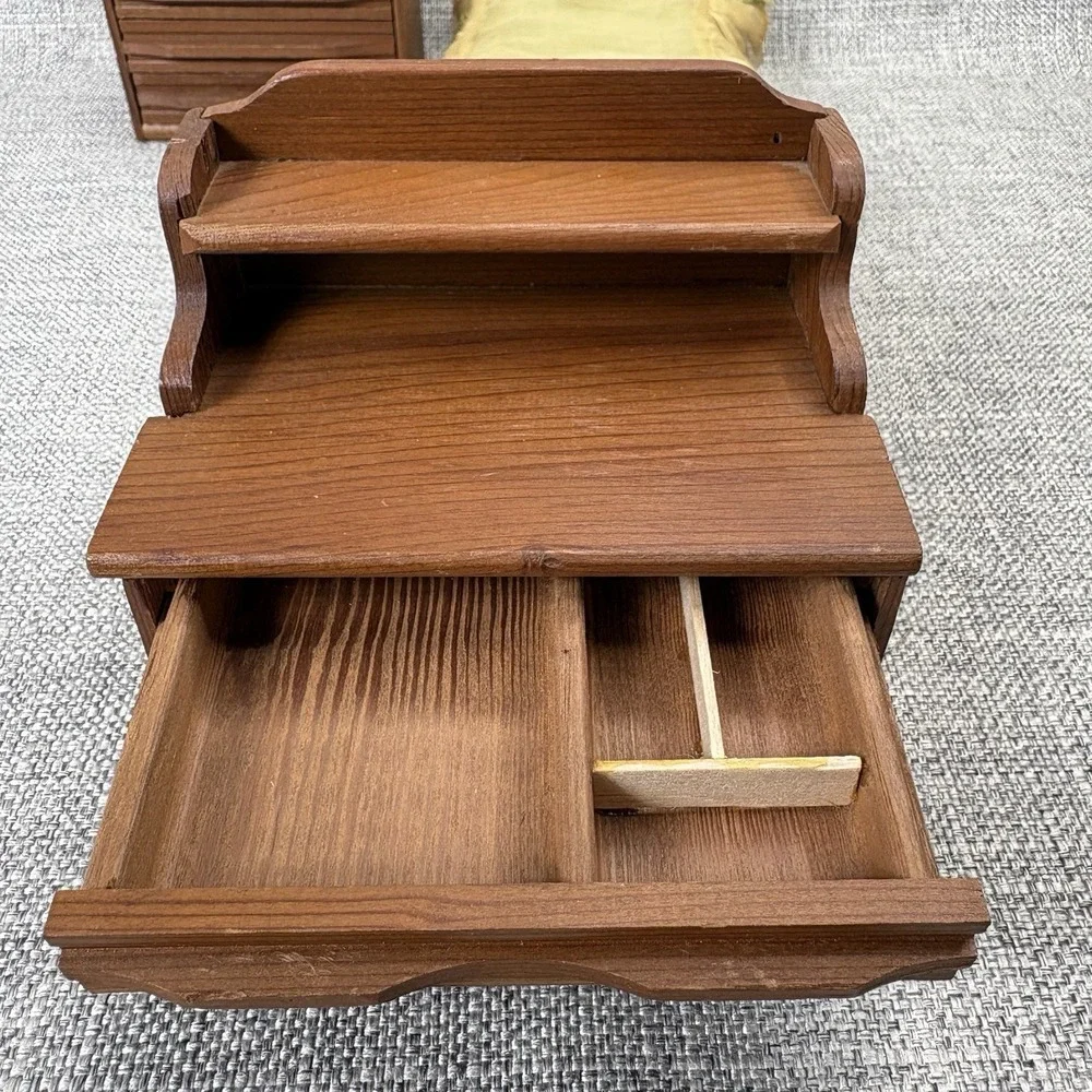 Vintage Miniature Wood Dollhouse Bedroom Furniture 4pc Bed Dresser‎ Hutch Trunk